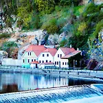Labyrint Pensión 3*